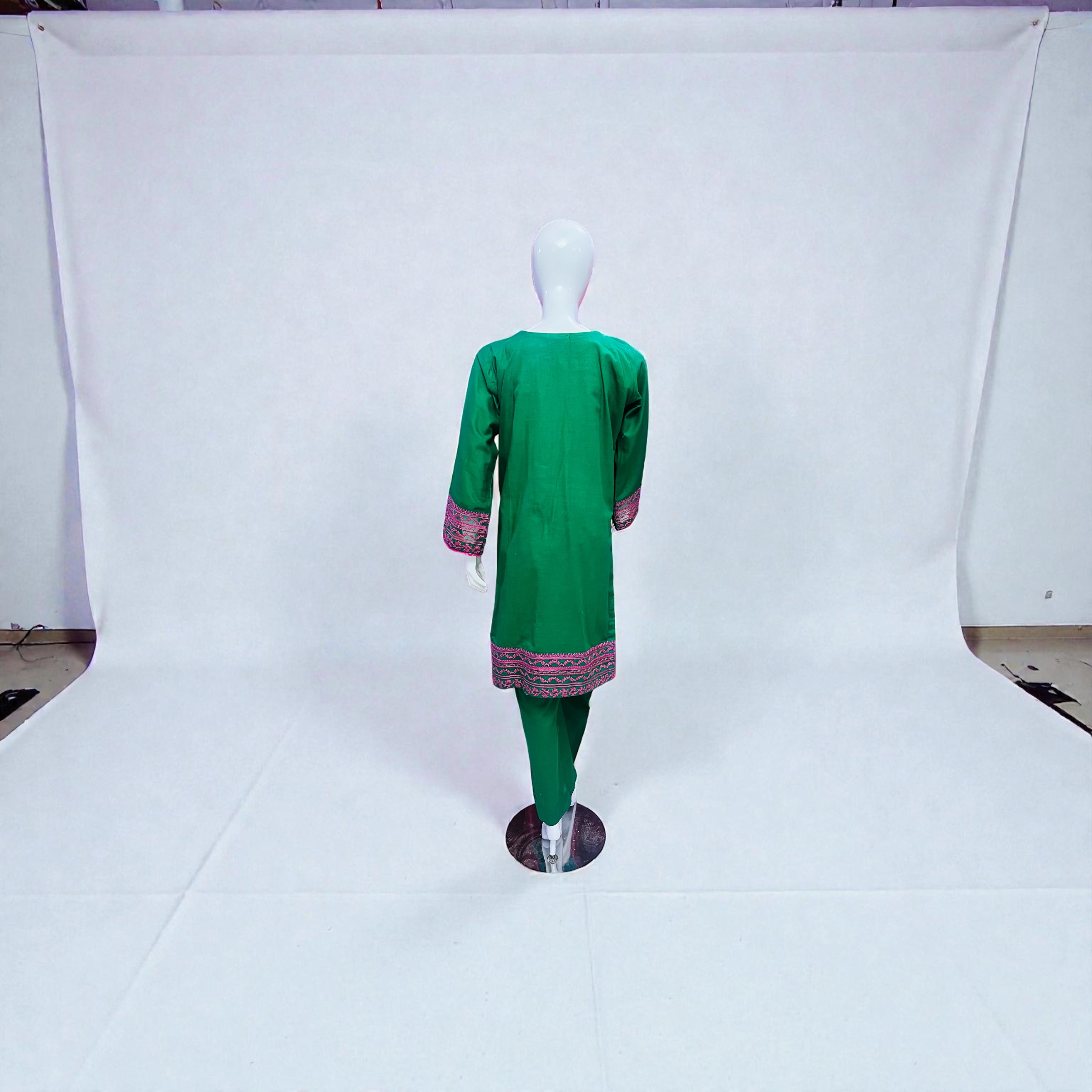 GREEN EMBROIDERED 2PC